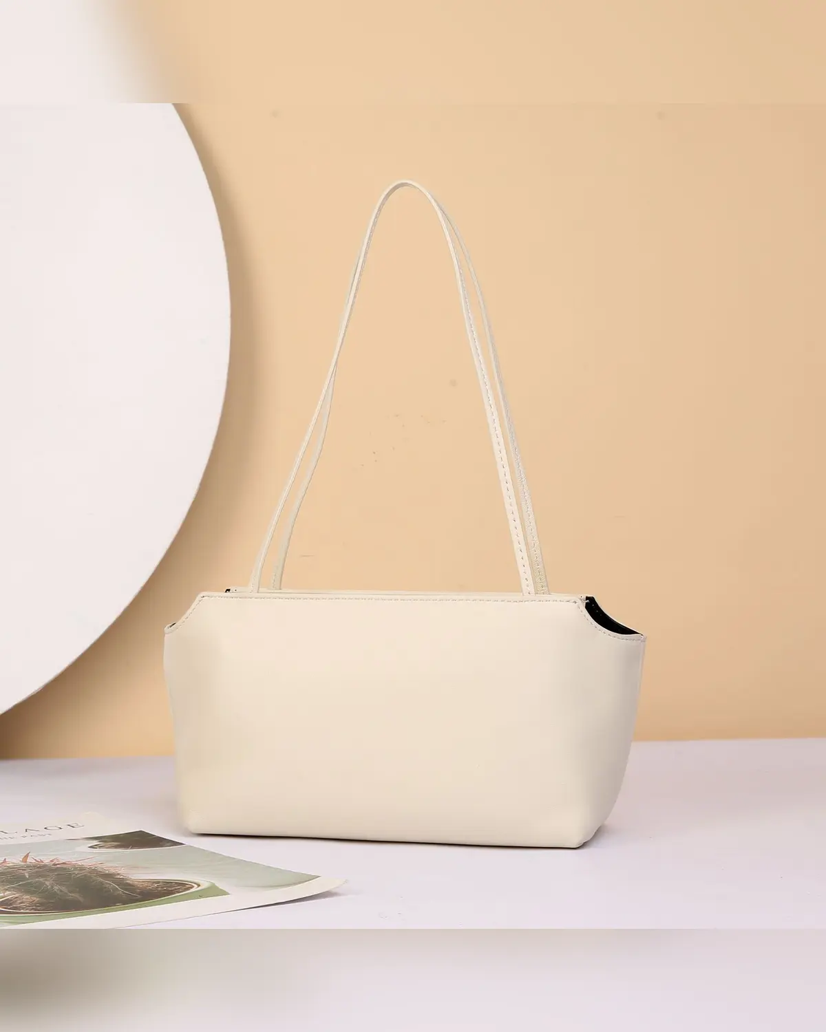 Minimalistinė odinė rankinė po pažastimi 2